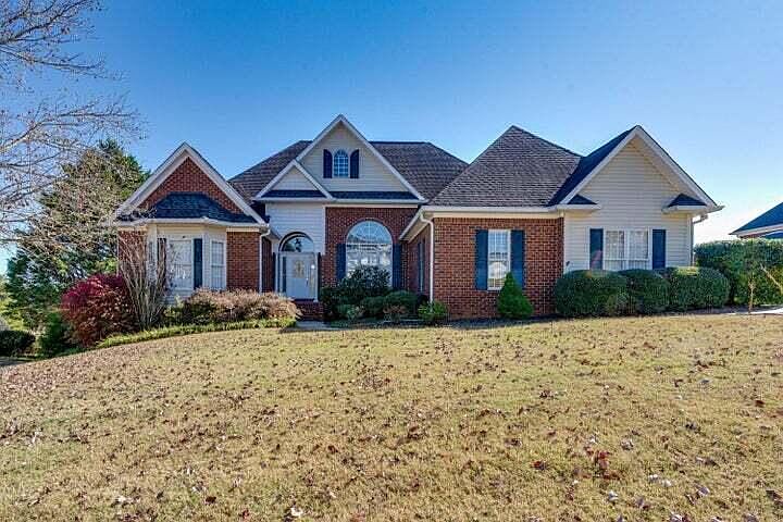 1st image of 220 Flagstone Dr NE