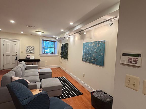 2nd image of 1515 Park Rd NW APT 1