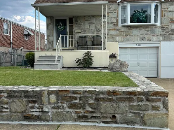 9811 Montour St, Philadelphia, PA 19115