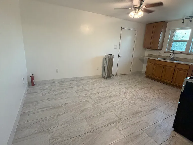 37 S Grant St #2 — Photo 8