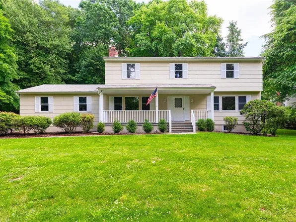 379 Rutledge Drive, Yorktown Heights, NY 10598