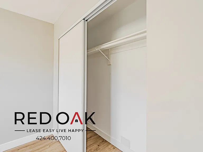 921 W 82nd St #24 — Photo 14