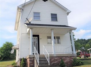 422 1st St, Ernest, PA 15739