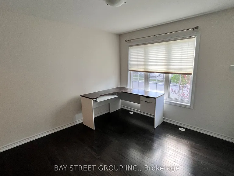 13 Highbury Ct — Photo 16