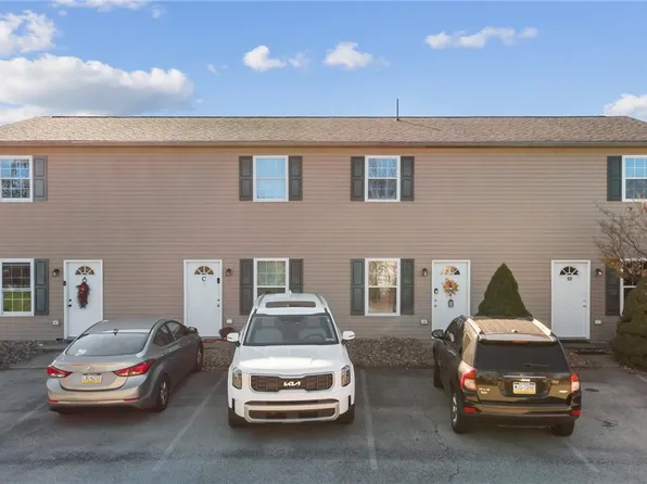 126 Main St, Crabtree, PA 15624