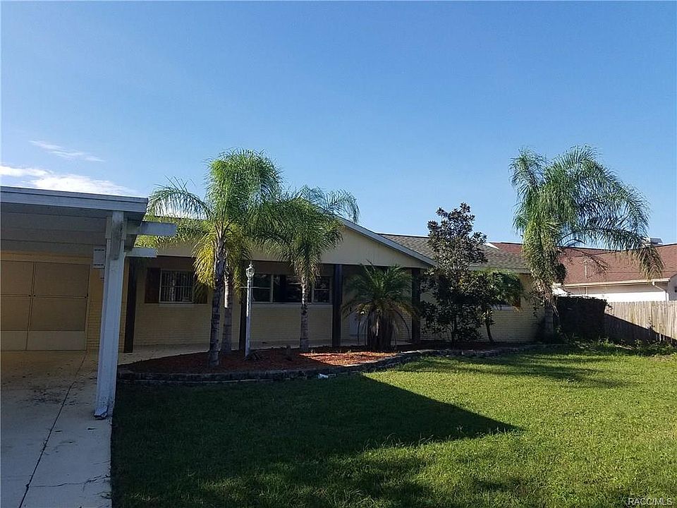 1st image of 212 SE 2nd Pl