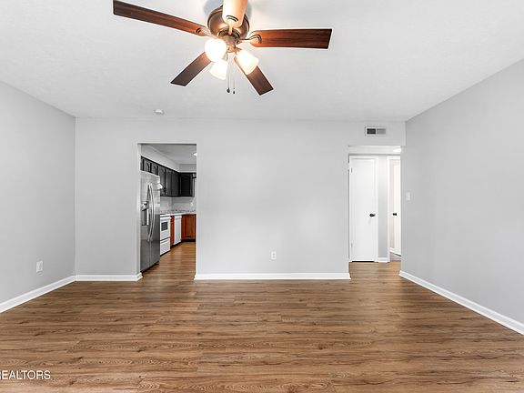 4th image of 4905 Angelia Dr