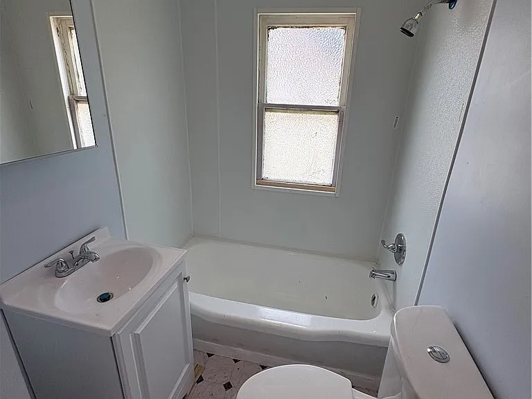 233 Laird Ave #2 — Photo 5
