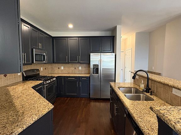 4th image of 5 Spanish Moss Ln