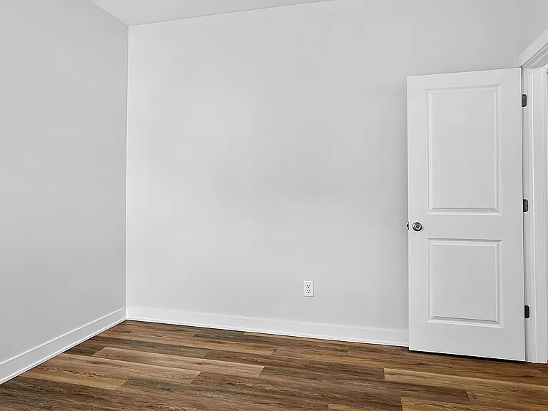 3953 Unit A (lower level)