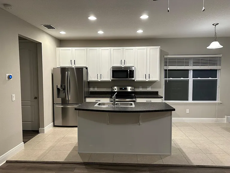 13377 Beebe Aly — Photo 8