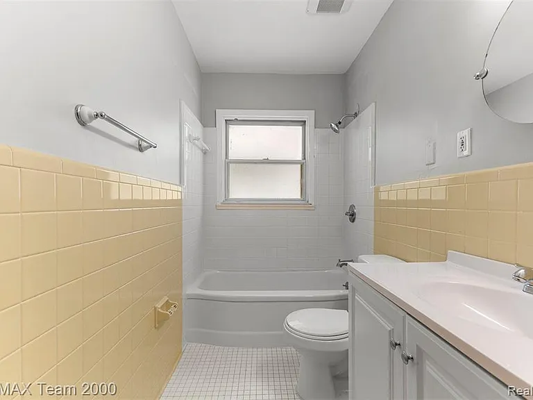 7322 Fenton St — Photo 18
