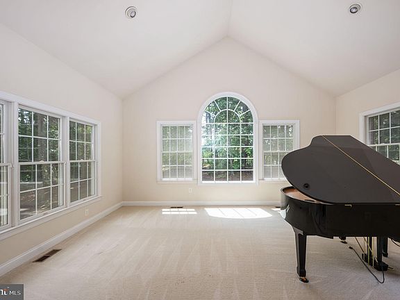 4th image of 7724 Ashley Farms Dr