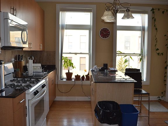 2nd image of 2158 W Chicago Ave APT 3F