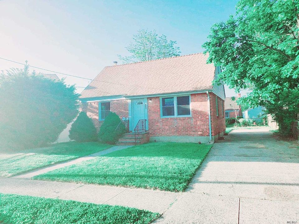 1st image of 855 James Pl