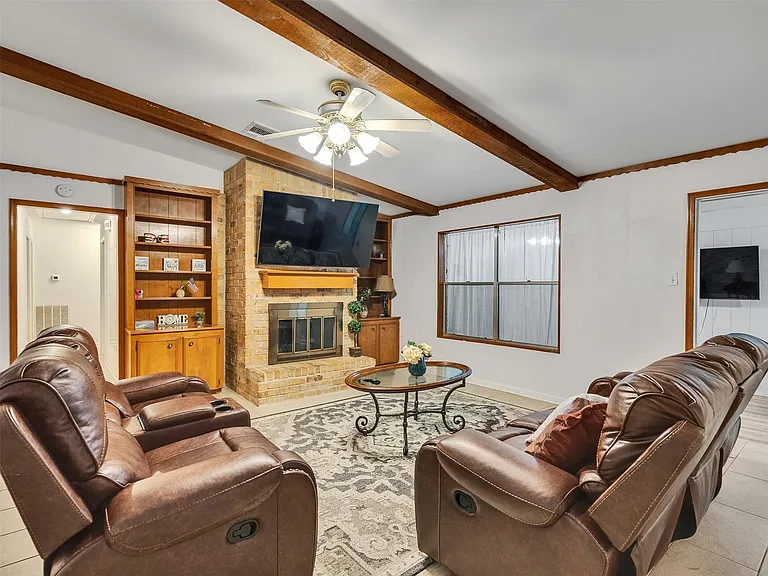 4002 Thistledown Dr — Photo 23