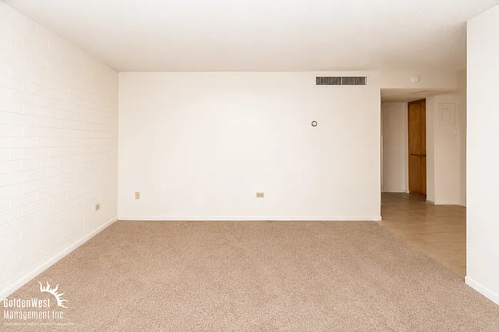 2041 W Berridge Ln #11 — Photo 11