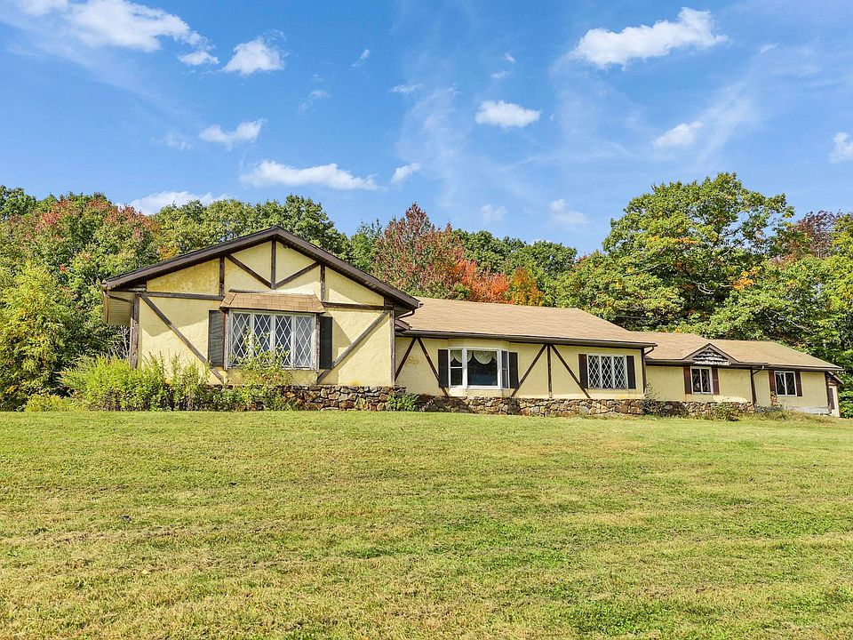 1st image of 125 Parker Road