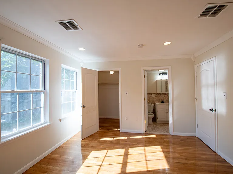 144 Webster Ave #1 — Photo 3