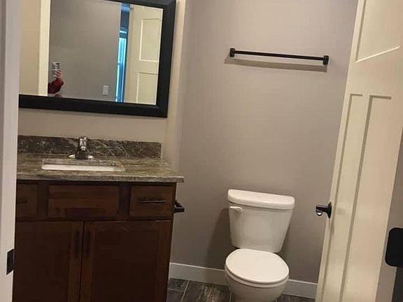 4th image of 5910 Main St #5