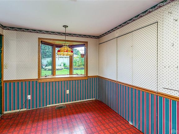 4th image of 1026 Heathwood Dr