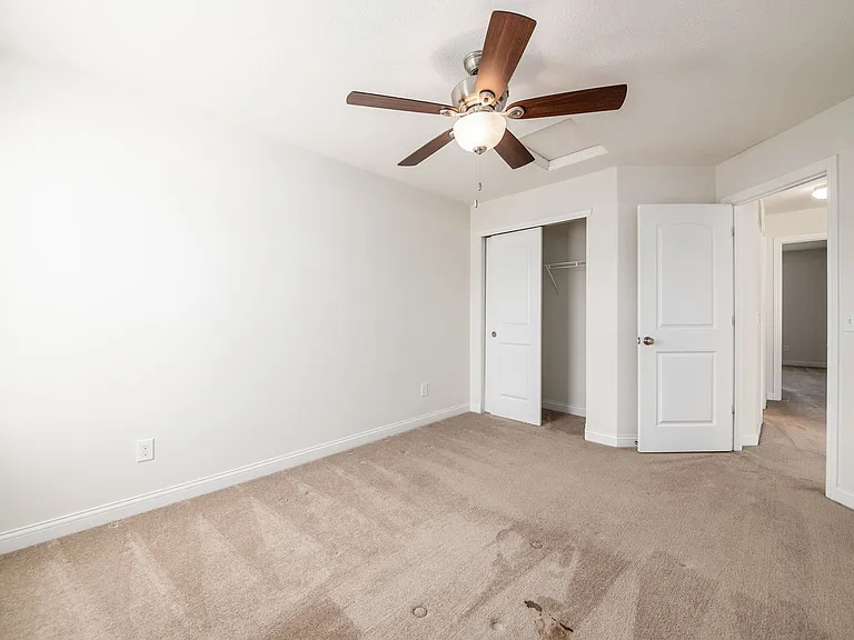 265 Linda Lee Ln — Photo 32
