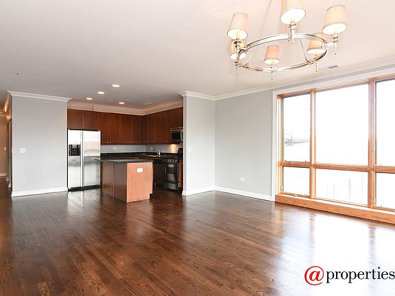 Kitchen / Living Room