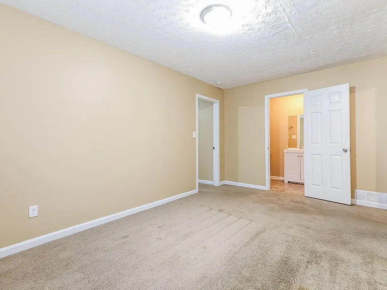 830 Rock Shoals Ct — Photo 14