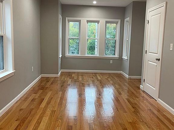 4th image of 47 Leavitt St #2