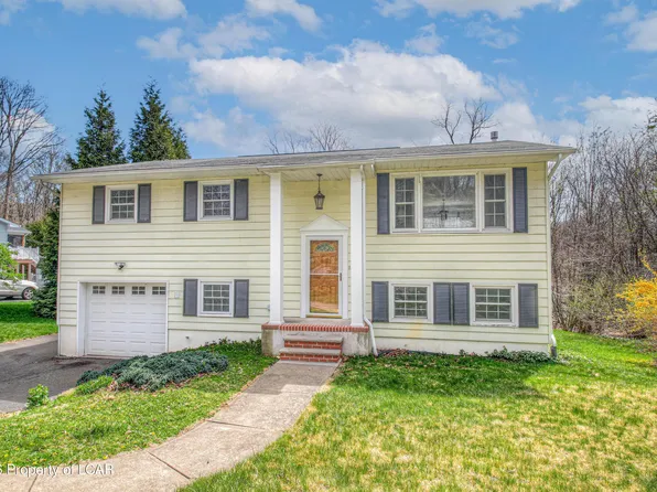 12 Mystic Dr, Mountain Top, PA 18707