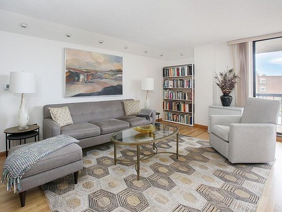 4th image of 50 Longwood Ave APT 811