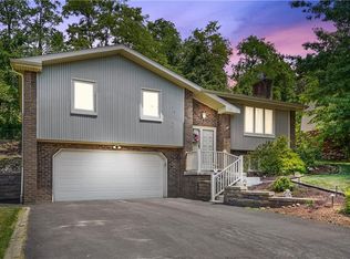 9261 Wedgewood Dr, Pittsburgh, PA