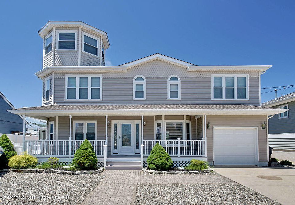 1st image of 640 Bayview Dr
