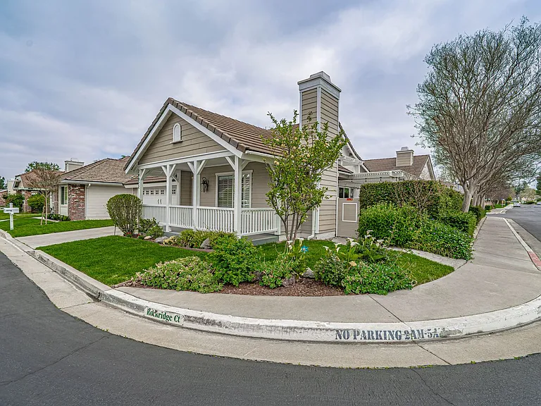 24022 Rockridge Ct — Photo 1