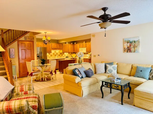 9887 Morgan Oaks Dr APT 1A, Minocqua, WI 54548