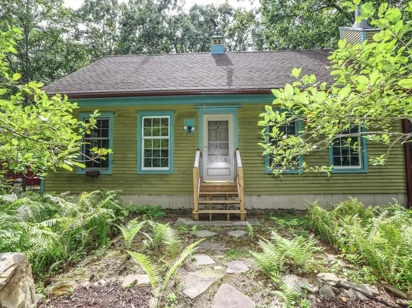 15 Ledge Road, Chester, NH 03036