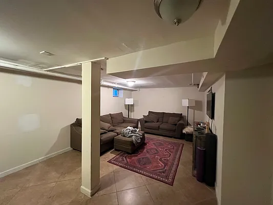 Rented by ABCO Commercial Properties, LLC | media 32