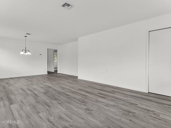 5th image of 12 Montego St