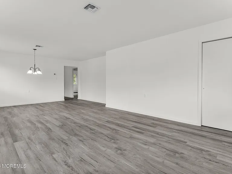 12 Montego St — Photo 5