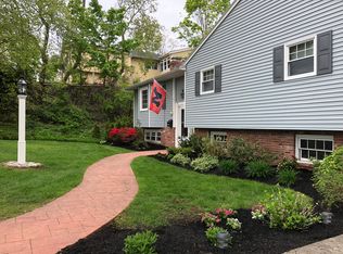 27 Mohawk Rd, Marblehead, MA 01945