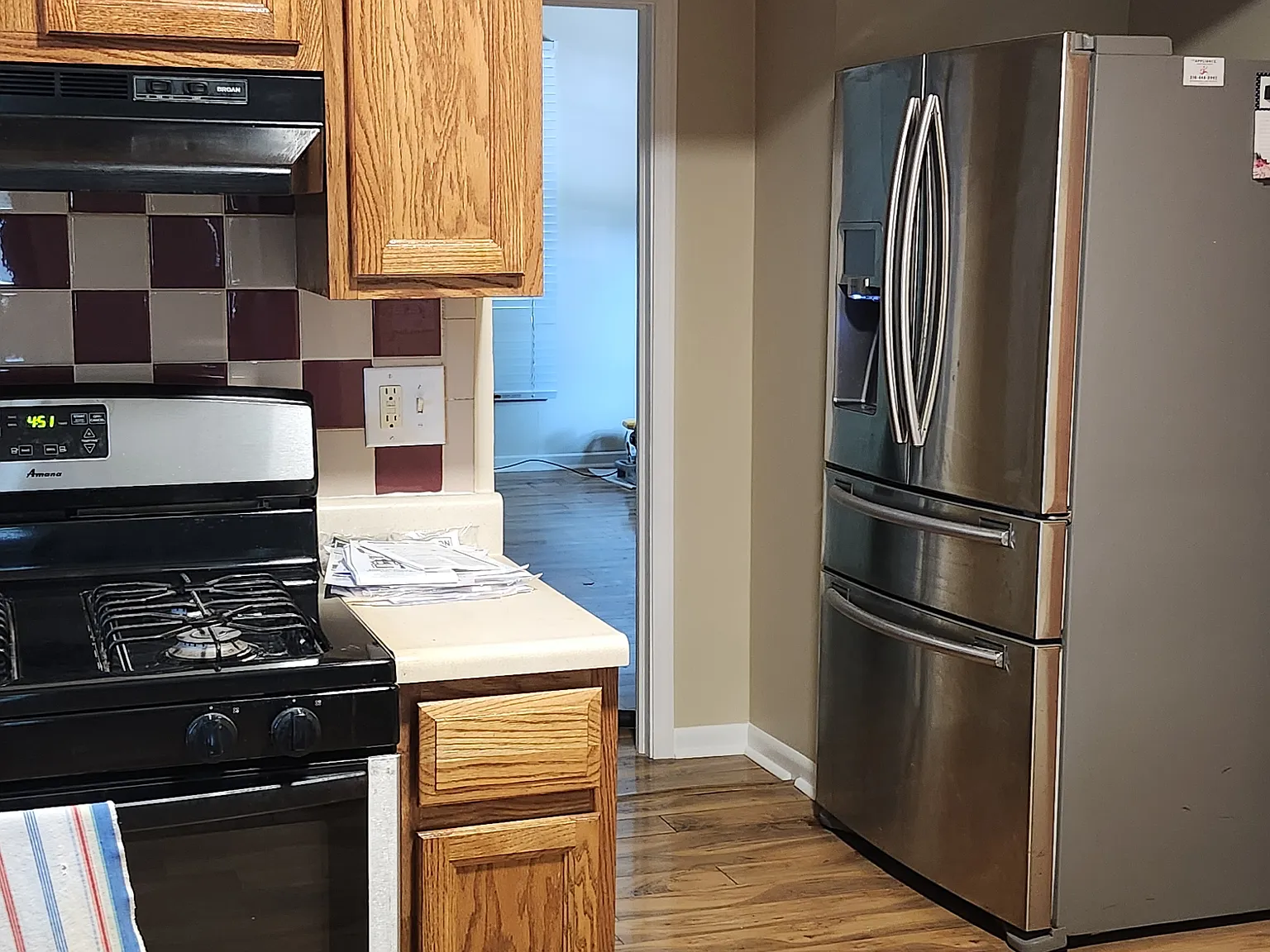 3 bed, 2.5 bath, 1512 sqft, $1,400 — Photo 3
