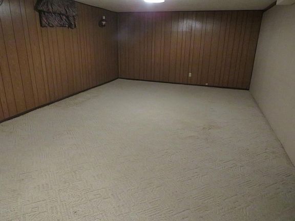 5th image of 205 Derby St