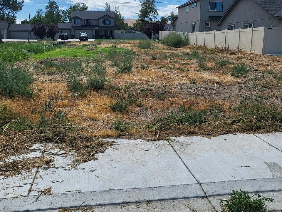2nd image of 2125 W 22nd Ave