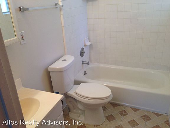 5th image of 2456 Karen Dr APT 2