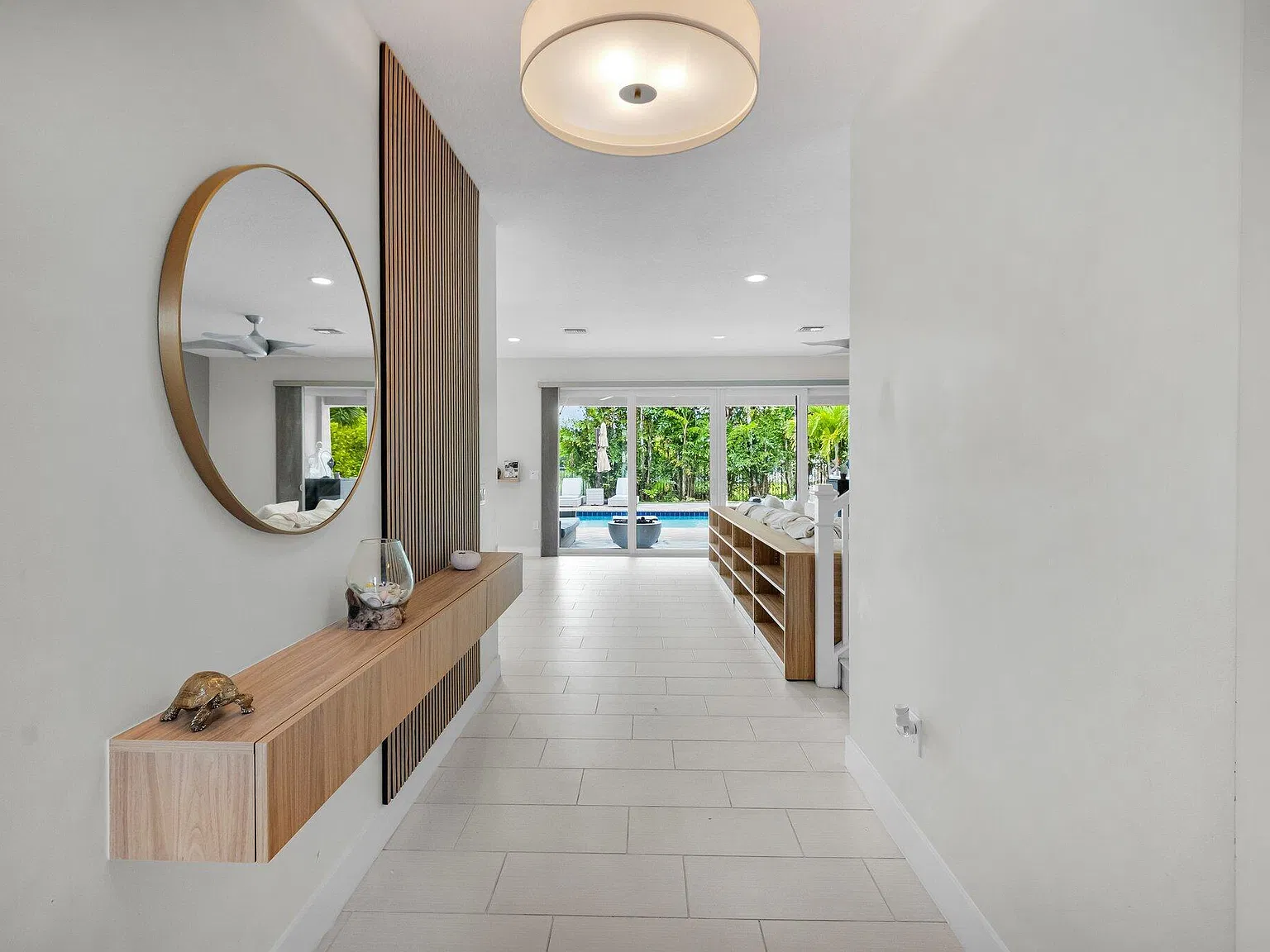 6 bed, 5.0 bath, 3592 sqft, $12,000 — Photo 4