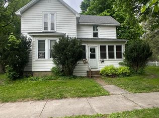 1002 10th St E, Menomonie, WI 54751