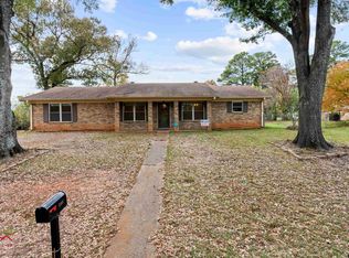 2403 Swan St, Longview, TX 75604