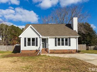 2816 Thurrock Dr, Apex, NC 27539