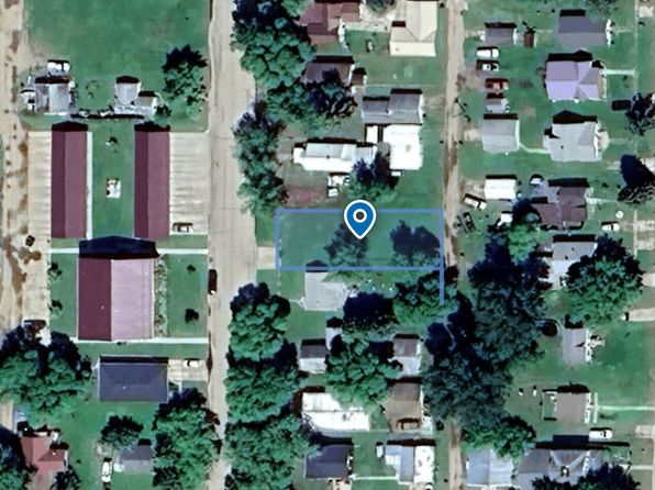306 E 1st Ave S, Cavalier, ND 58220