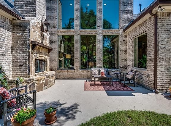 2nd image of 134 Claremont Dr